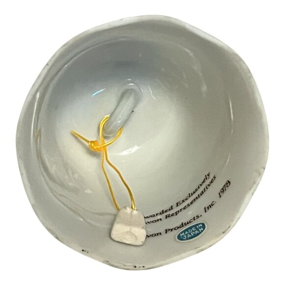 1978 Avon Award Porcelain Bell – Winter Scene – Made in Japan – Gold Trim – Excl - Picture 5 of 5